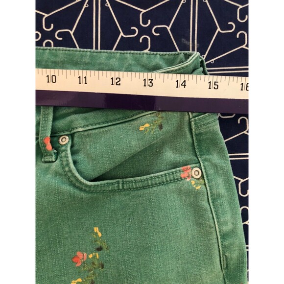 NYDJ Green Floral Print Crop Capri Jeans Women’s Size 6 Mid Rise Stretch Denim - Picture 11 of 14